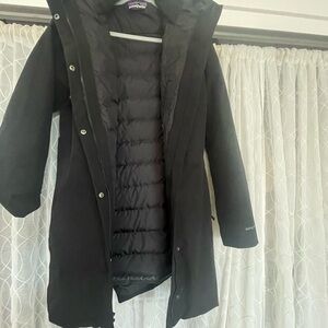 Patagonia Women's Black Puffer Coat